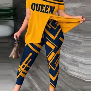 2 piece..new women's trendy plus size top and pants. Stretchy